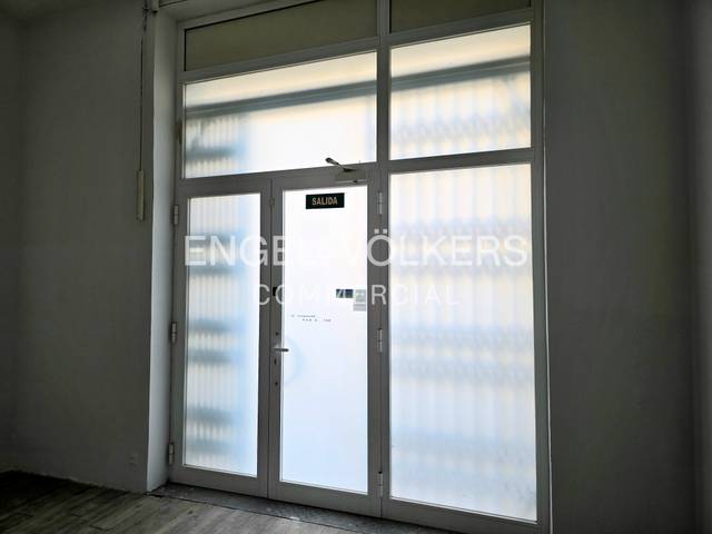 Local comercial en Alquiler en Fort Pienc