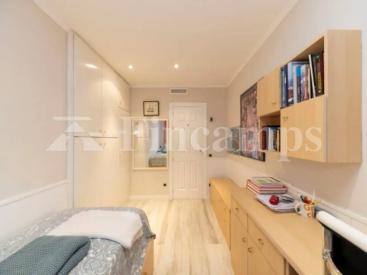 Bedroom of Flat for sale in Sant Quirze del Vallès  with Air Conditioner, Heating and Parquet flooring
