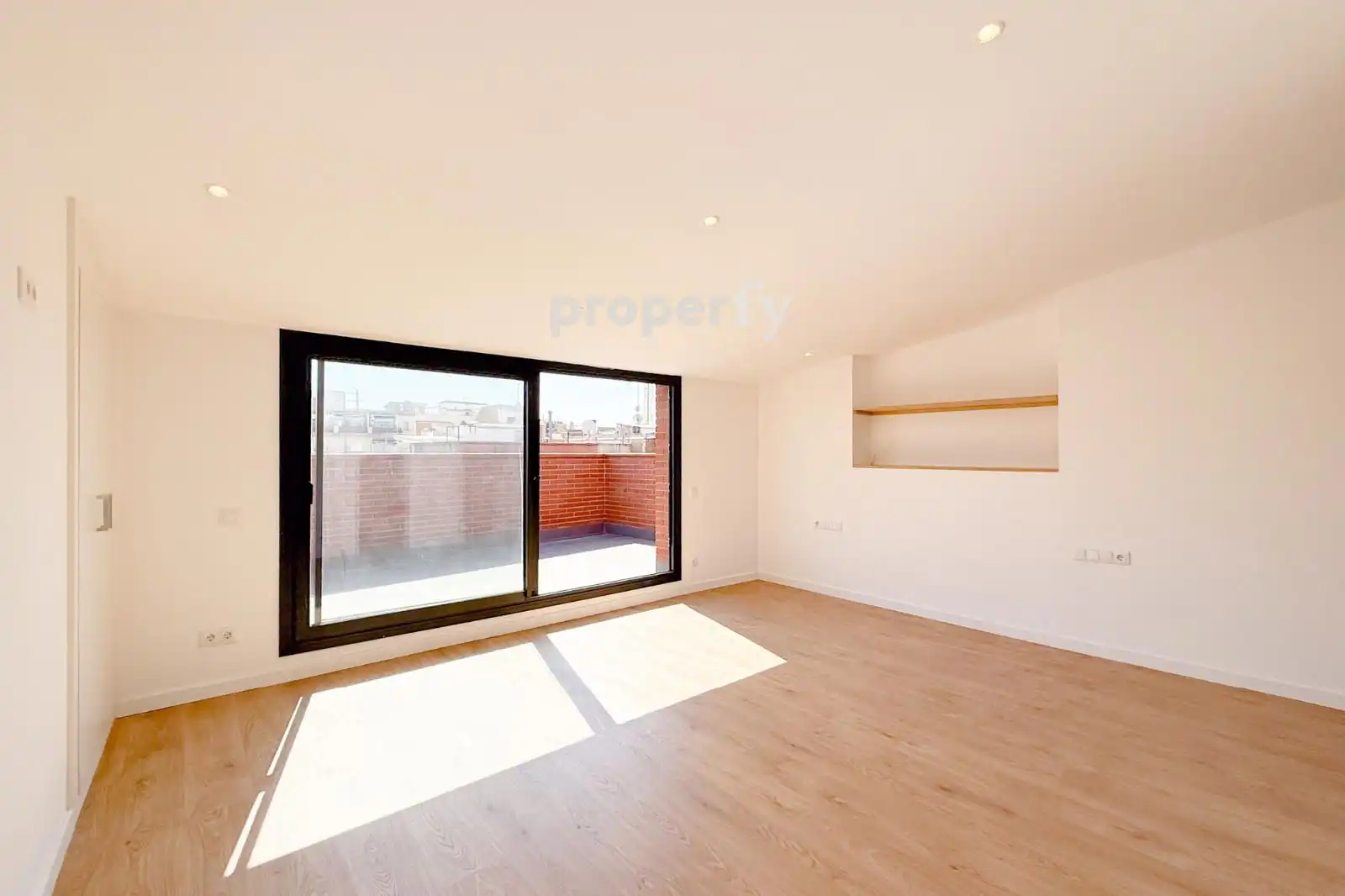 Schlafzimmer von Maisonette zum Verkauf in Badalona mit Klimaanlage, Heizung und Parkett