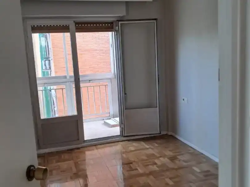 Dormitori de Àtic en venda en  Madrid Capital amb Aire condicionat i Balcó