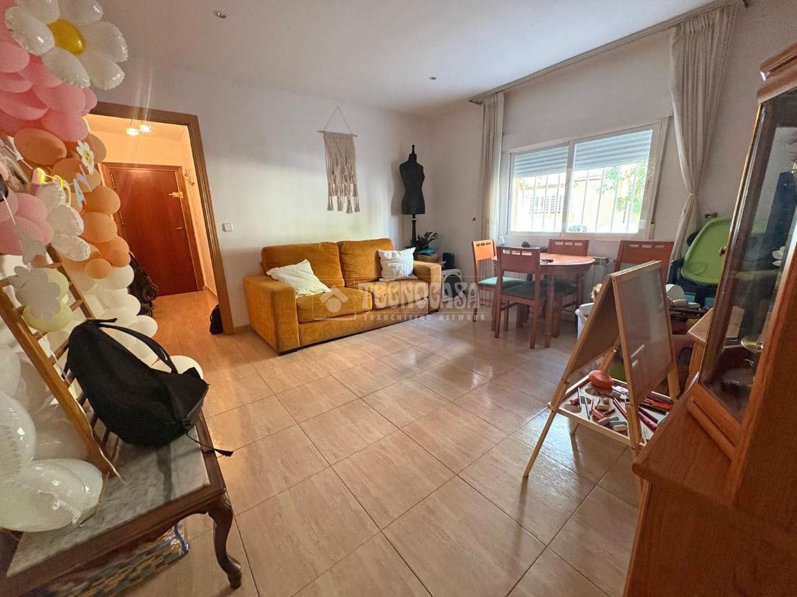 Living room of Flat for sale in  Madrid Capital  with Air Conditioner and Heating