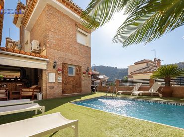 Villa mit Pool zum Verkauf in C. la Iruela, 45