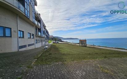 Vista exterior de Àtic en venda en Porto do Son amb Calefacció, Jardí privat i Terrassa