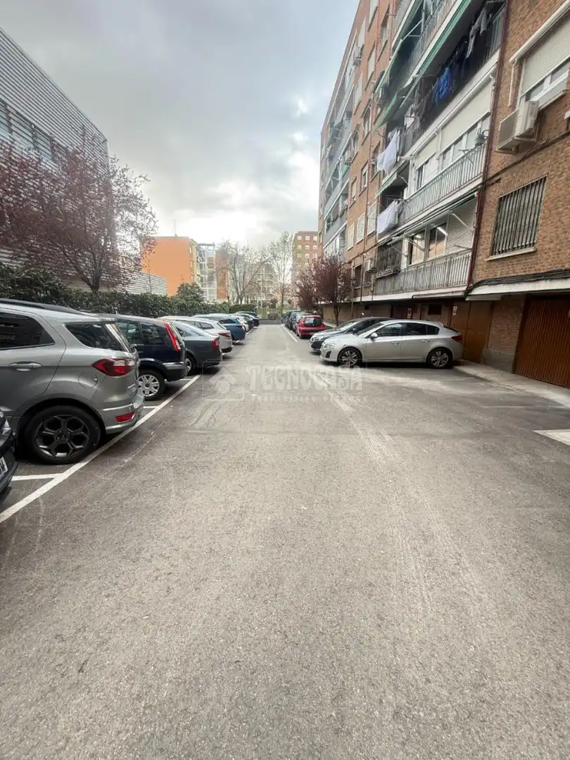 Parking de Piso en venta en Madrid con Aire acondicionado, Calefacción y Terraza