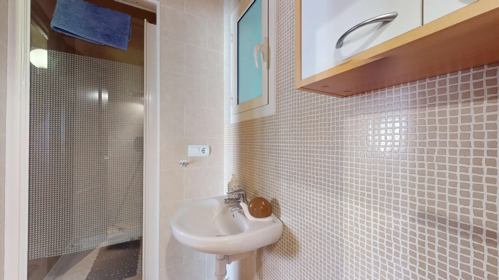 Baño de Dúplex en venta en Prades con Calefacción, Terraza y Horno