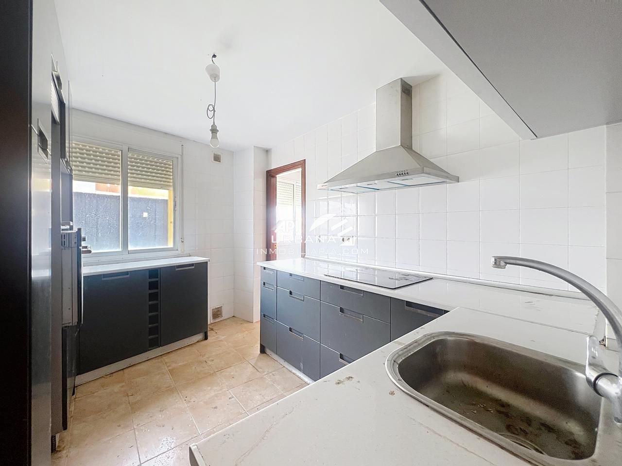 Kitchen of Flat for sale in Lucena