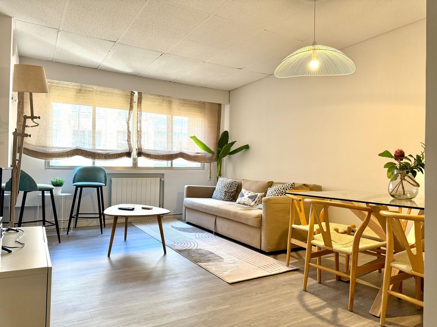 Sala de estar de Piso de alquiler en  Madrid Capital con Aire acondicionado, Calefacción y Amueblado