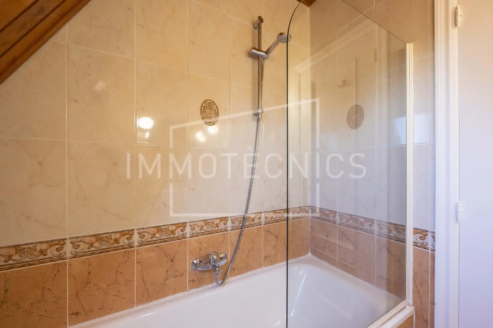 Bathroom of Houses for sale in Sant Cebrià de Vallalta