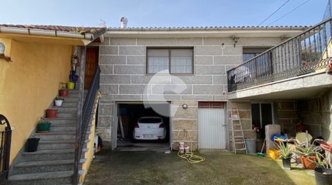 VIVIENDA UNIFAMILIAR EN GROULOBIOS. CASA CON PATIO INTERIOR. PLANTA BAJA, GARAJE CON SALA CALDERAS PELETS. HABITACION Y BAñO. PLAN