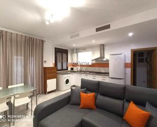 Sala d'estar de Apartament de lloguer en  Sevilla Capital amb Aire condicionat i Terrassa