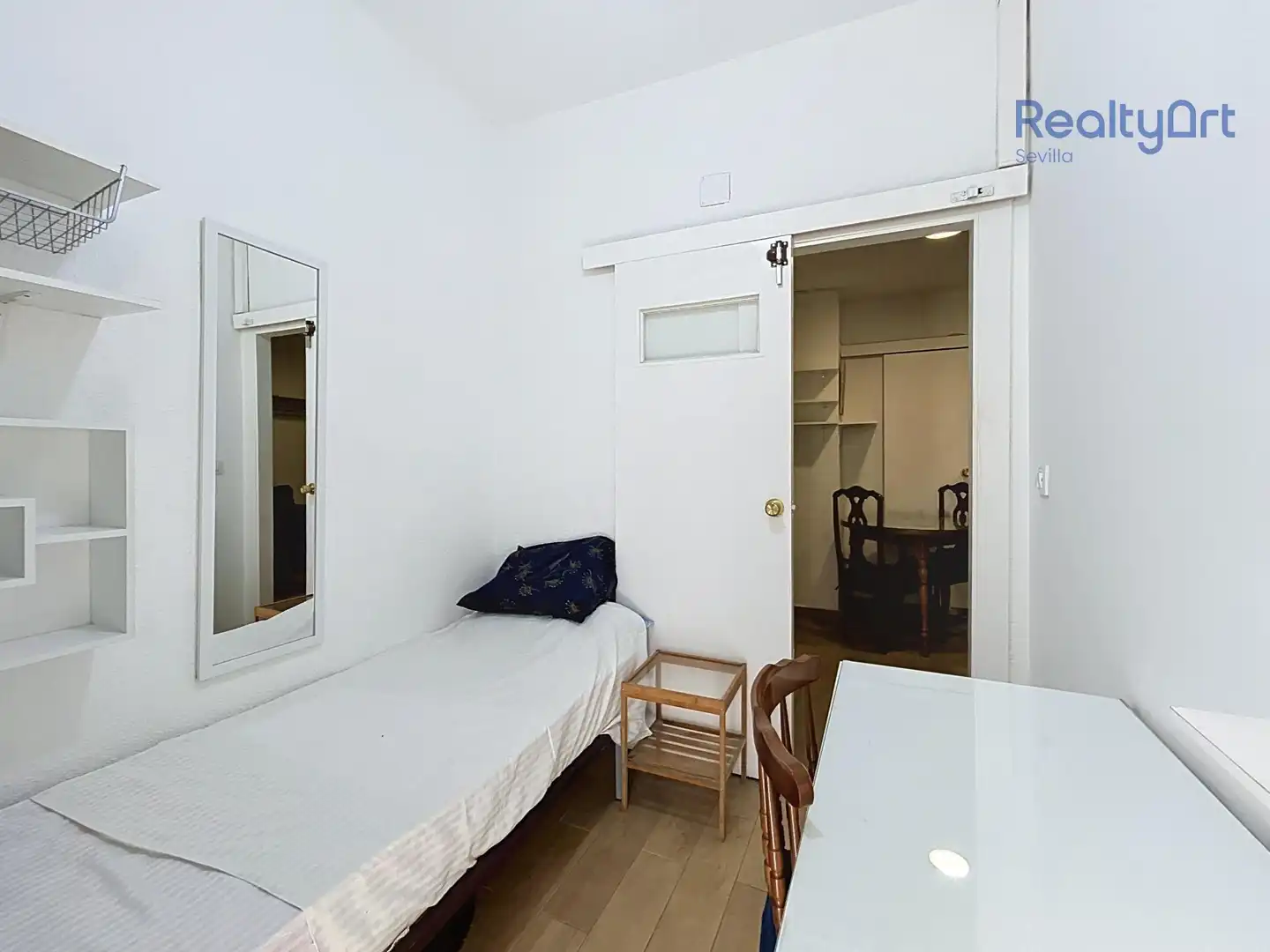 Habitación de Piso en venta en Sevilla