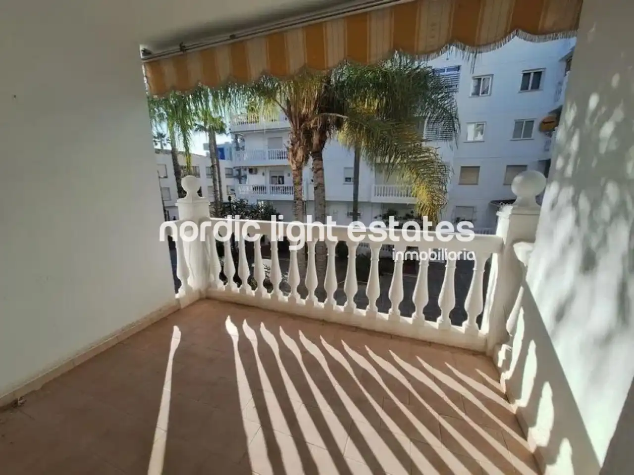 Flat with lift for sale in Almuñecar centro