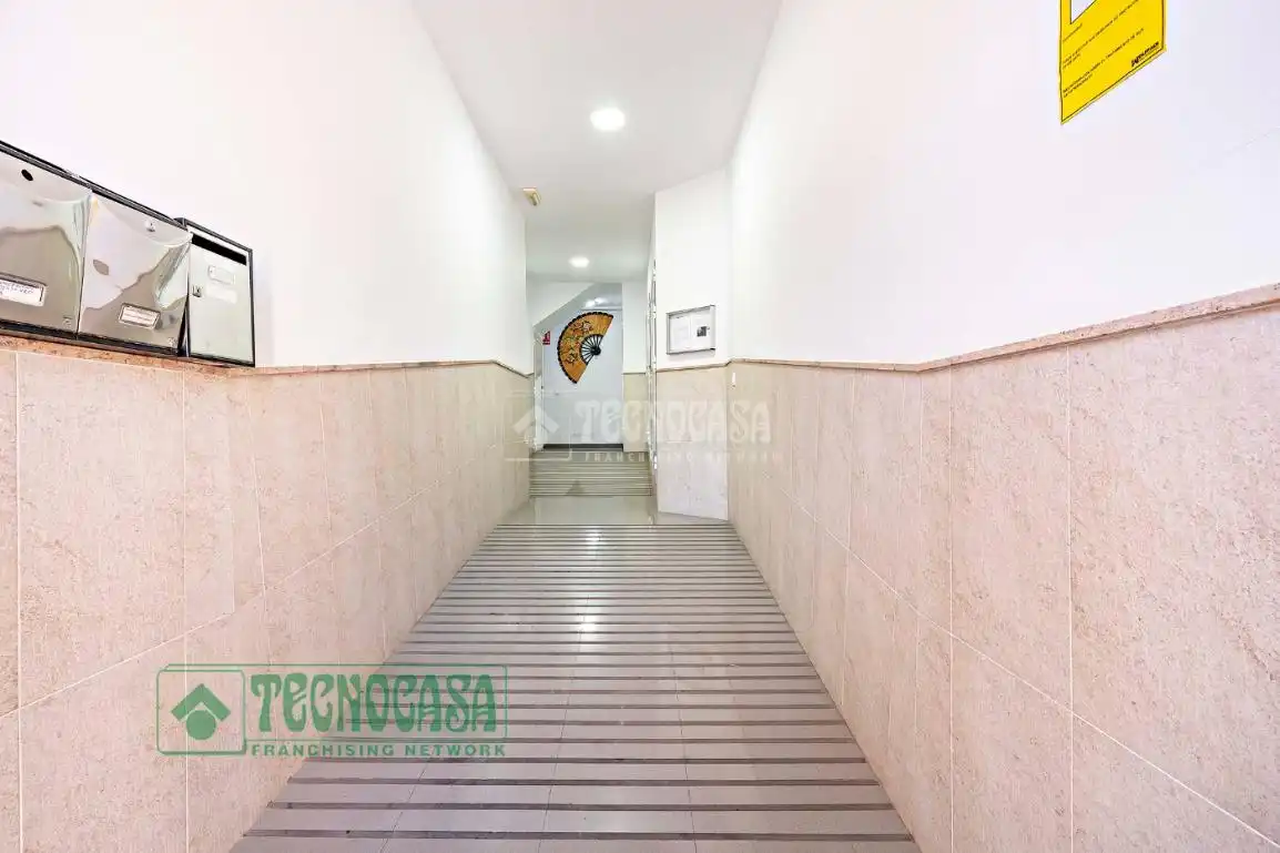 Flat for sale in Roquetas de Mar  with Furnished and Balcony