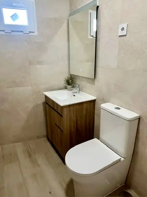 Bany de Apartament en venda en Coslada amb Aire condicionat, Calefacció i Moblat