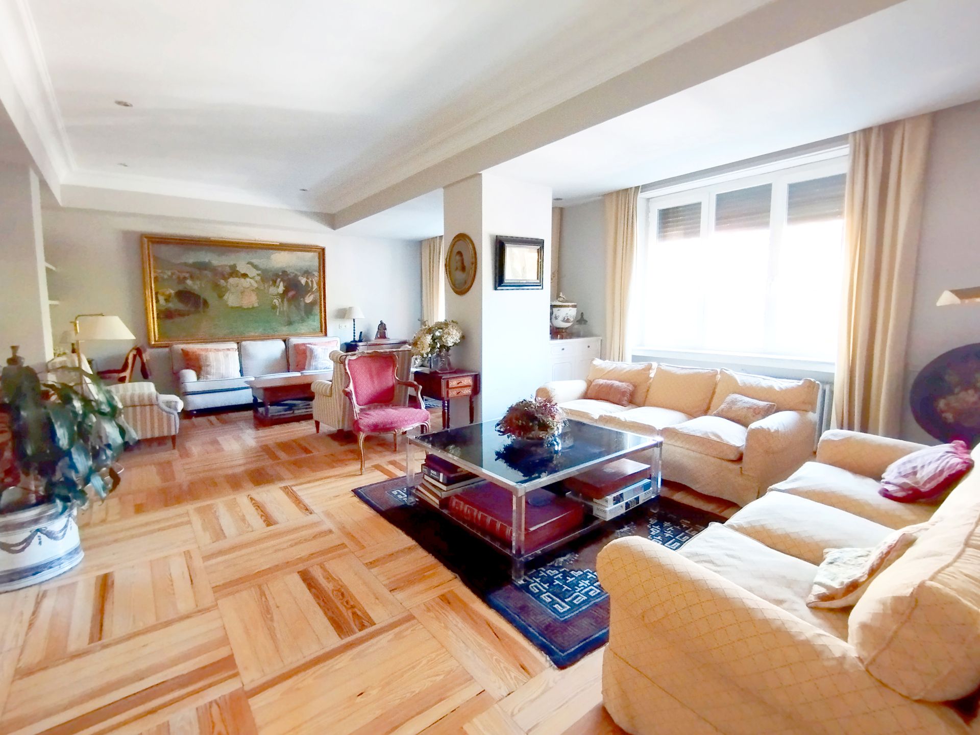 Sala d'estar de Pis en venda en  Madrid Capital amb Aire condicionat, Calefacció i Alarma
