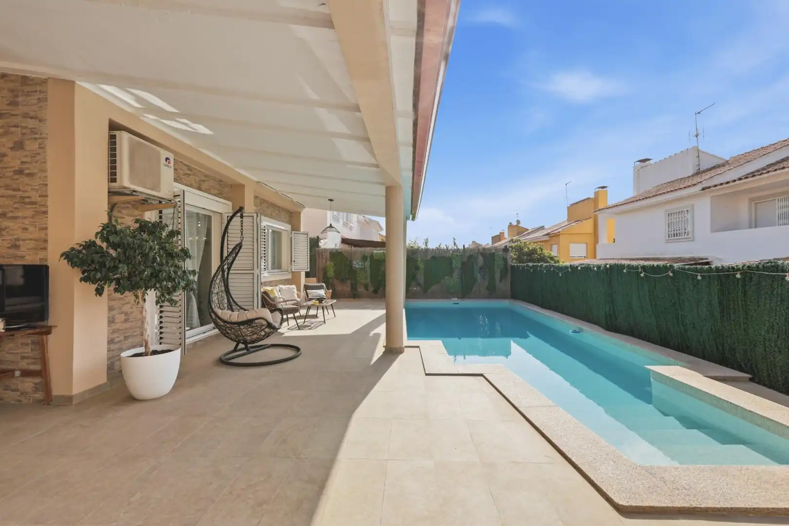 Swimming pool of Detached homes for sale in Torrent  with Air Conditioner, Heating and Private garden