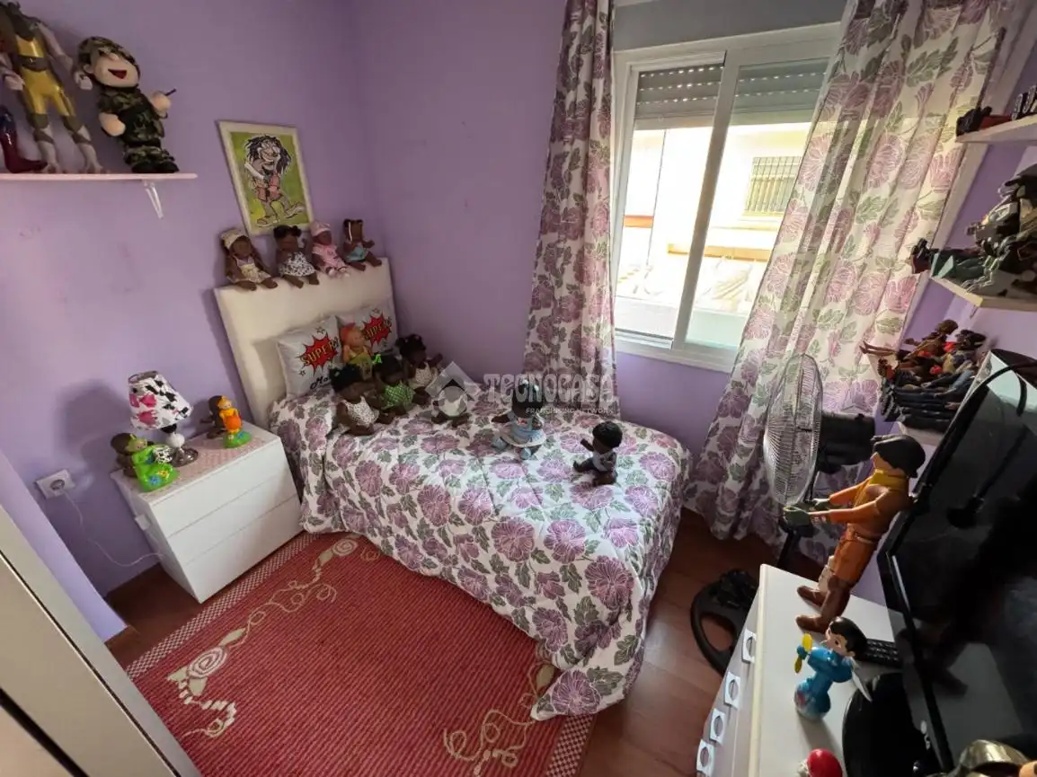 Habitación de Casa adosada en venta en Écija