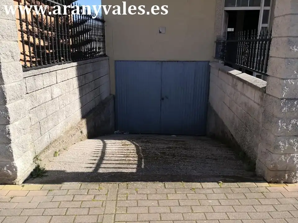 Parkplatz von Gebäude zum Verkauf in Fisterra