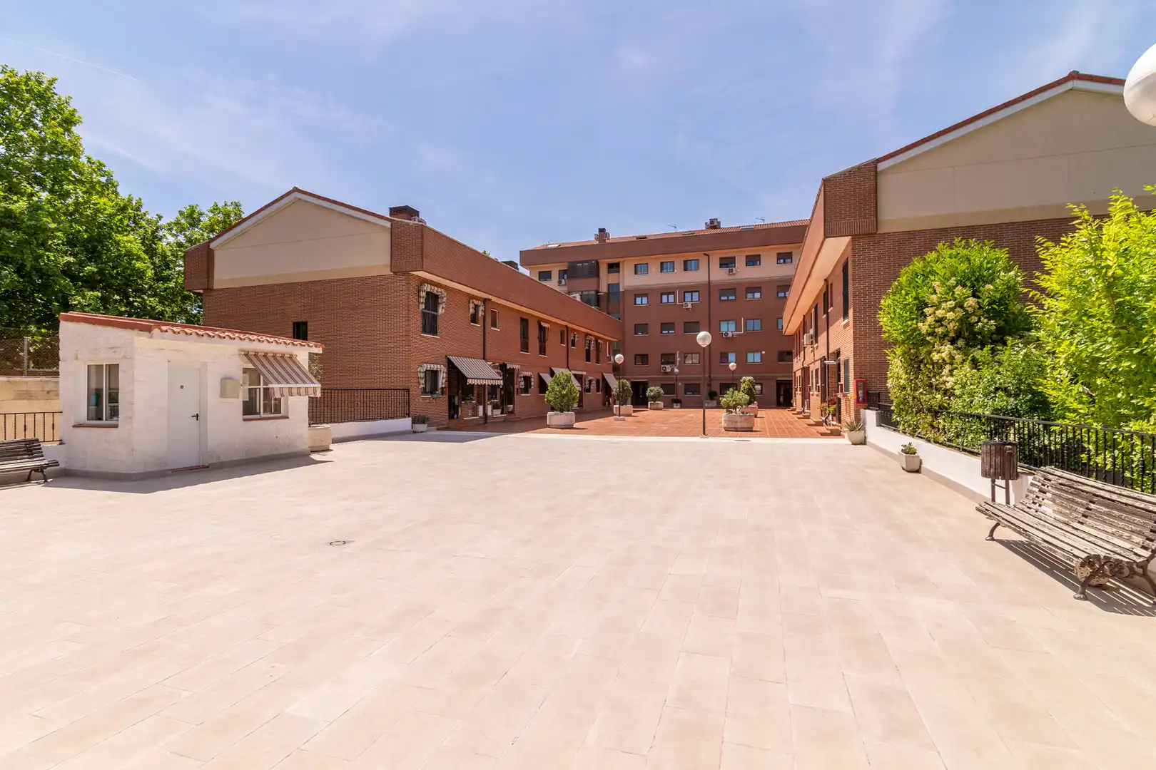 Exterior view of Ground floor for sale in Alcorcón  with Heating, Private garden and Parquet flooring