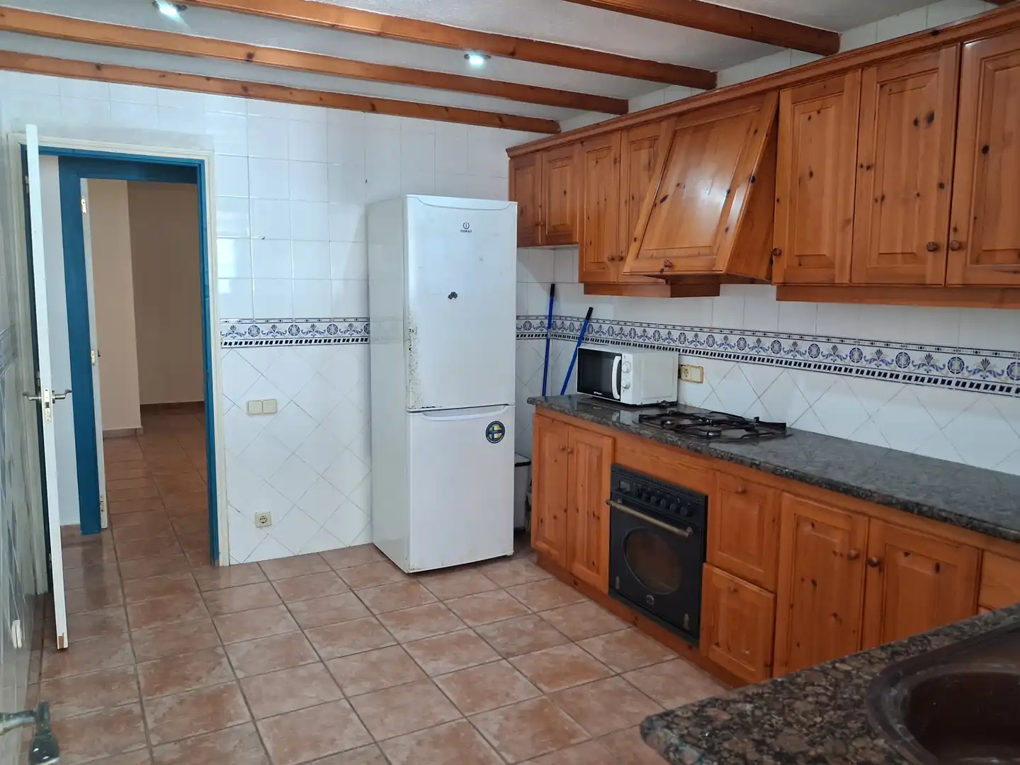Cocina de Planta baja en venta en Castelldefels con Jardín privado