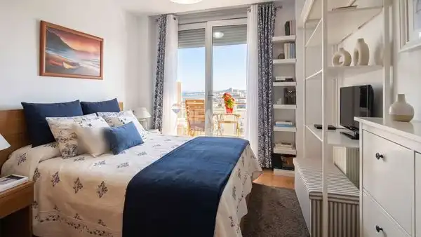 Dormitori de Apartament en venda en Baiona amb Calefacció, Parquet i Terrassa