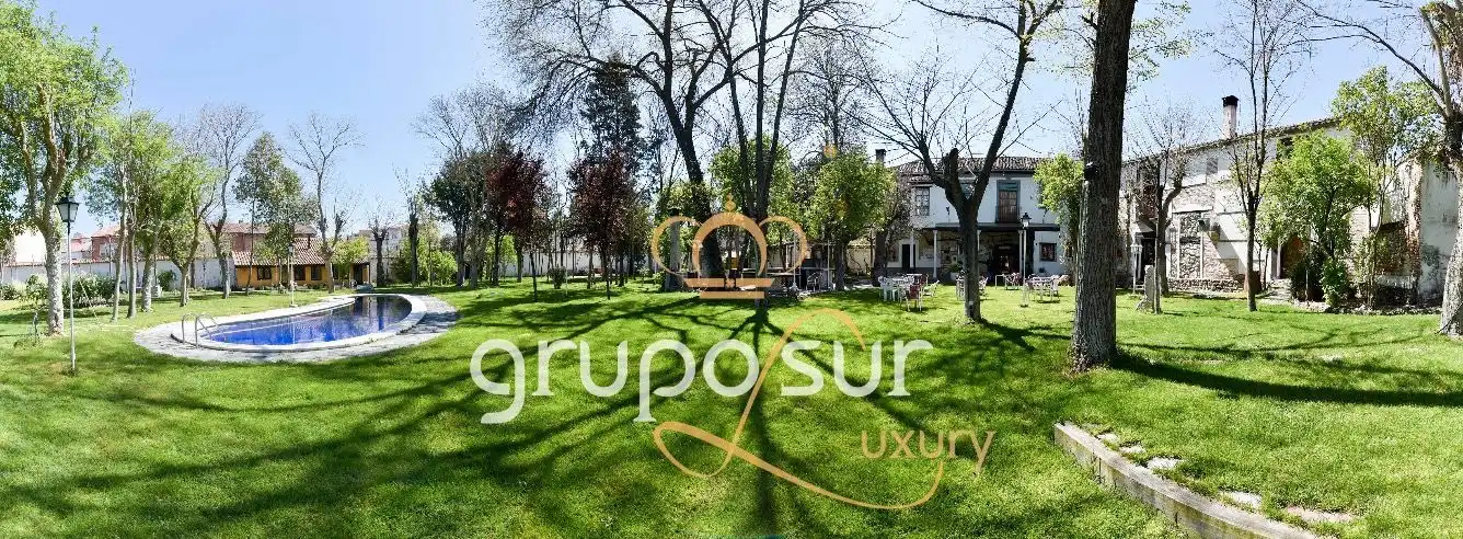 Country homes for sale in Olmedo  with Heating, Private garden and Parquet flooring