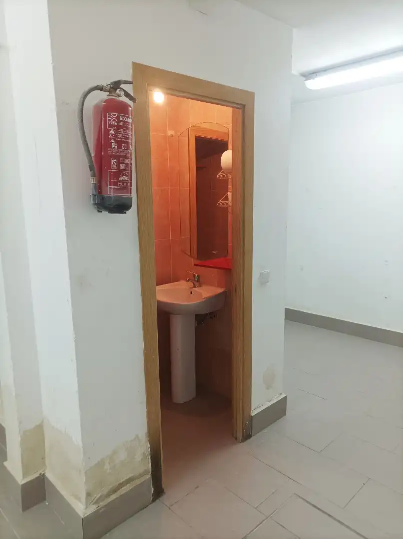 Bathroom of Commercial properties for sale in Madrid
