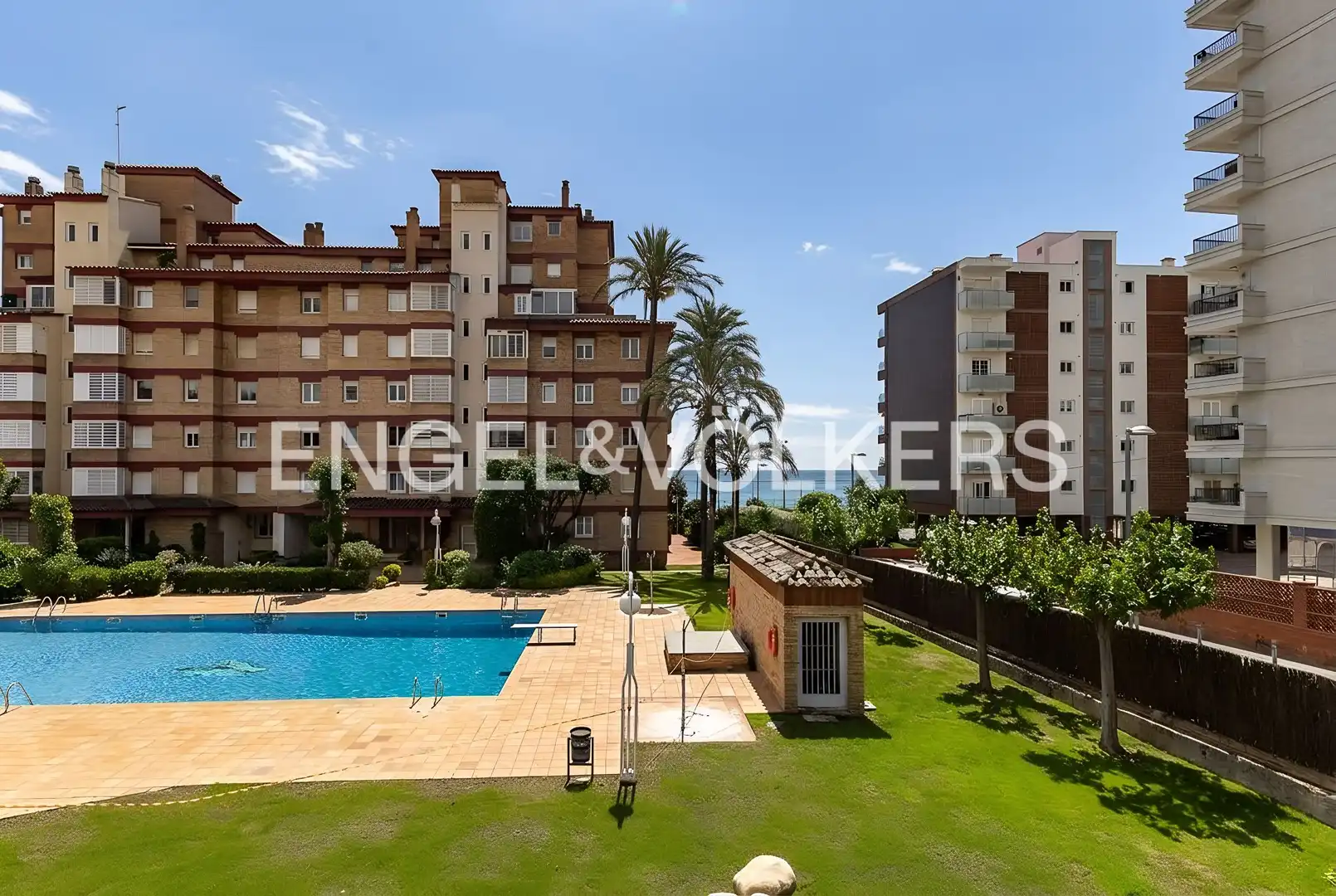 Vista exterior de Casa o xalet de lloguer en Vilassar de Mar amb Calefacció, Jardí privat i Parquet
