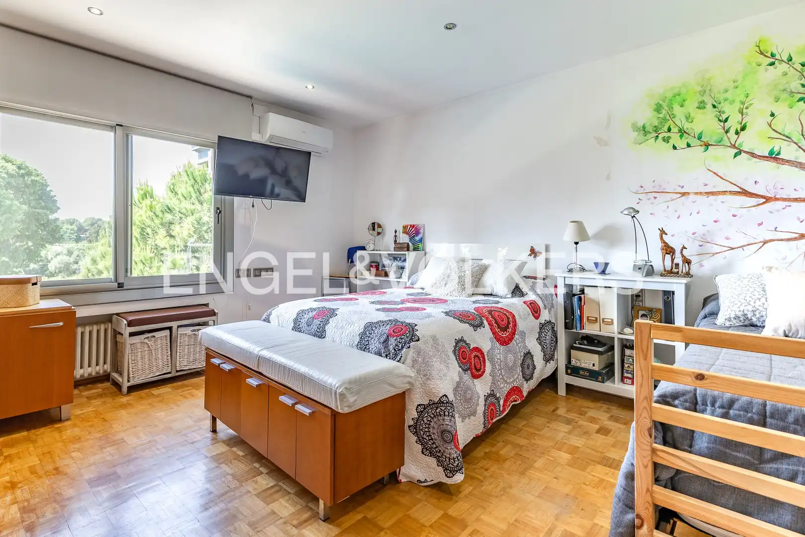 Habitación de Casa o chalet en venta en Canovelles con Aire acondicionado, Calefacción y Jardín privado