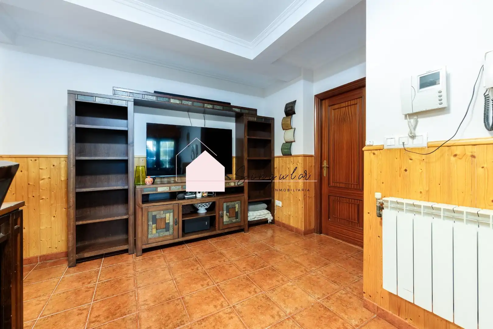 Wohnzimmer von Haus oder Chalet zum Verkauf in Tui mit Heizung, Abstellraum und Schwimmbad