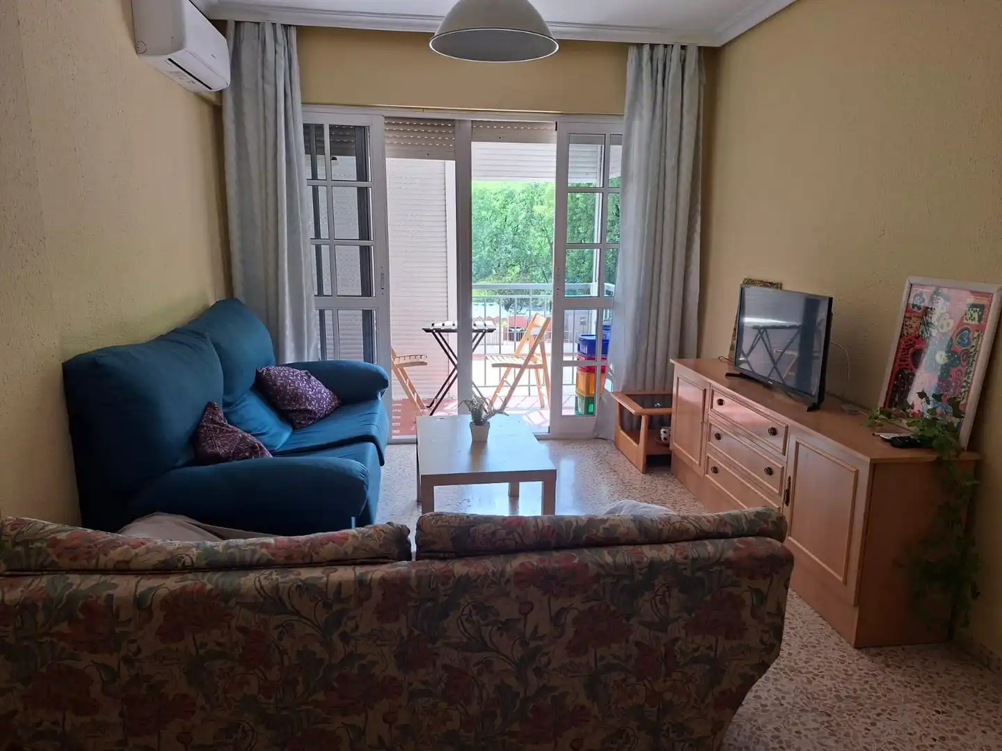 Sala de estar de Piso de alquiler en Sevilla con Aire acondicionado, Amueblado y Balcón