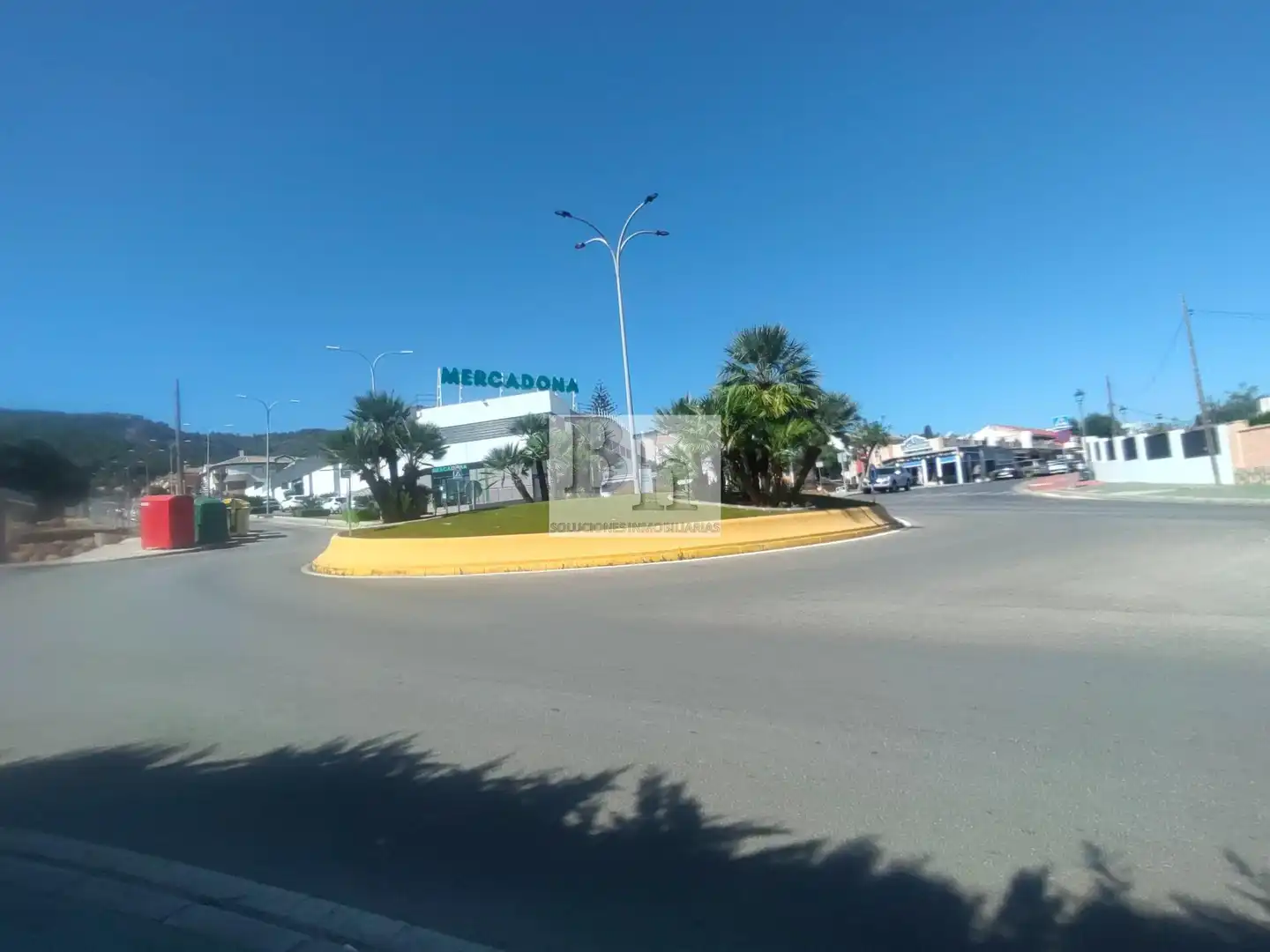 Exterior view of Commercial properties for sale in Alhaurín de la Torre  with Air Conditioner and Furnished