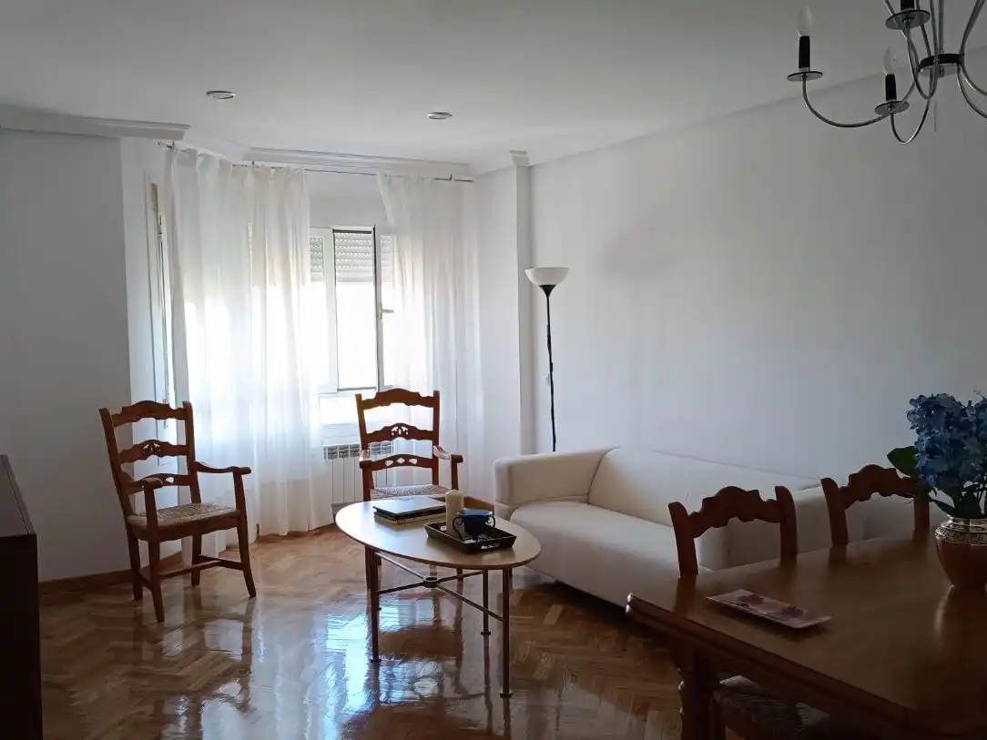 Living room of Flat for rent in Tarancón  with Parquet flooring and Furnished