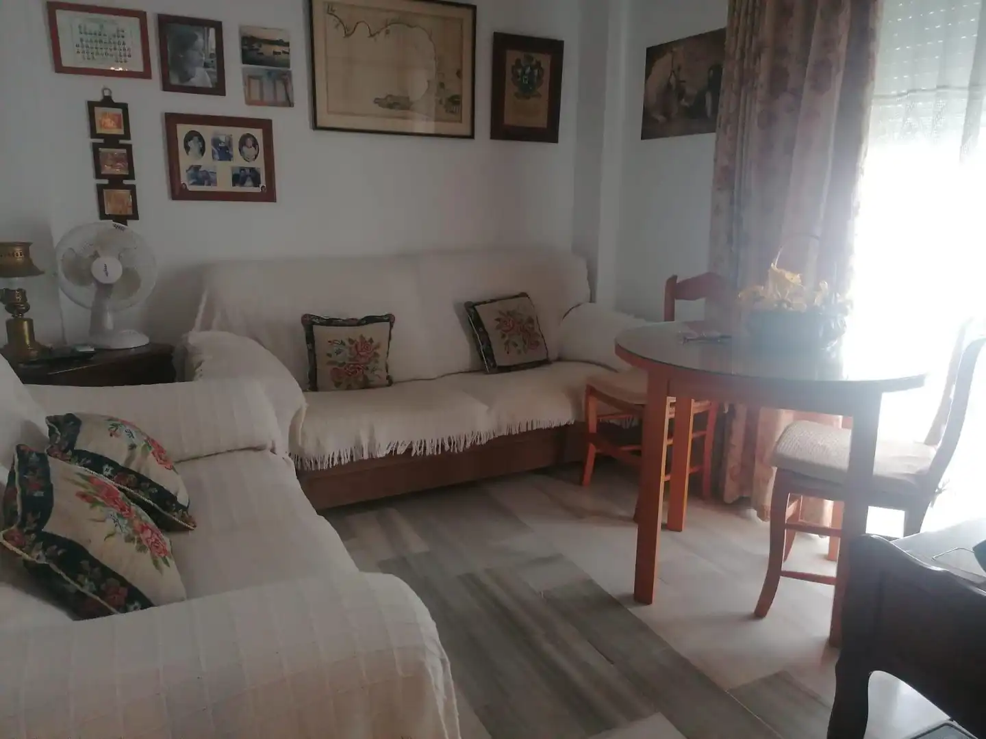 Sala d'estar de Casa adosada en venda en El Puerto de Santa María amb Aire condicionat, Calefacció i Traster