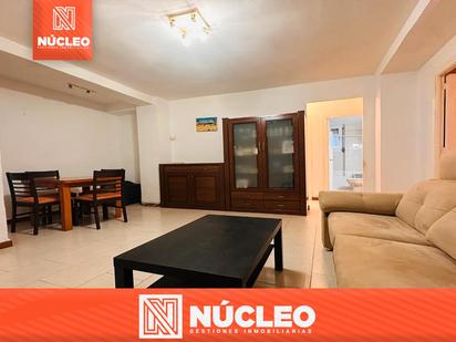 Living room of Flat for sale in  Zaragoza Capital  with Heating, Furnished and Washing machine