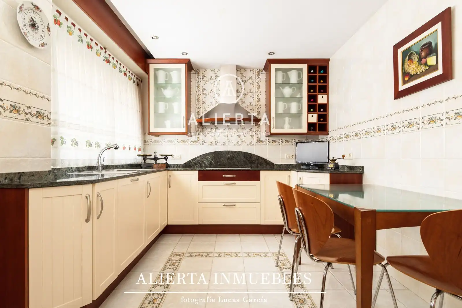 Kitchen of Flat for sale in Zaragoza  with Air Conditioner, Heating and Terrace