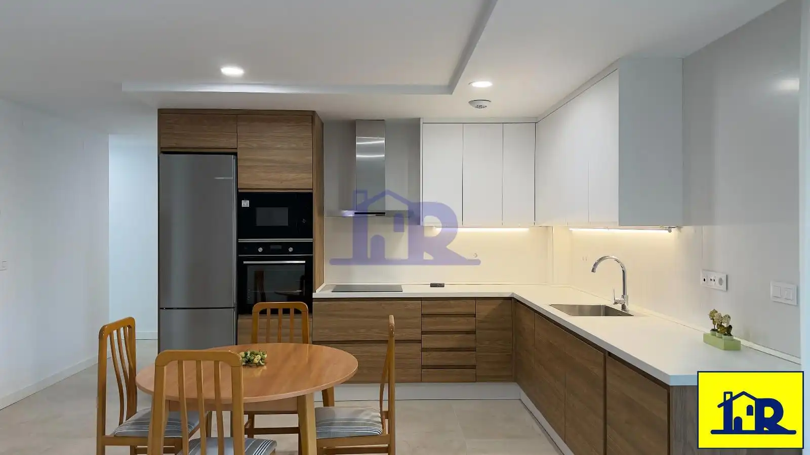 Küche von Wohnung zur Miete in Cuenca mit Heizung, Abstellraum und Schwimmbad