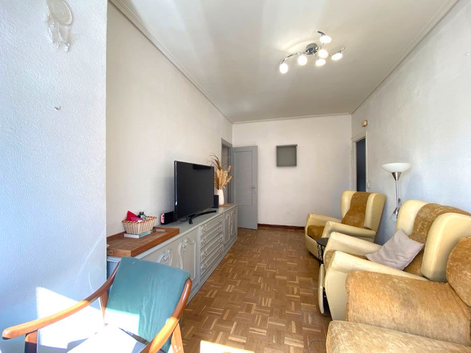 Sala d'estar de Pis en venda en Vitoria - Gasteiz amb Calefacció, Parquet i Terrassa