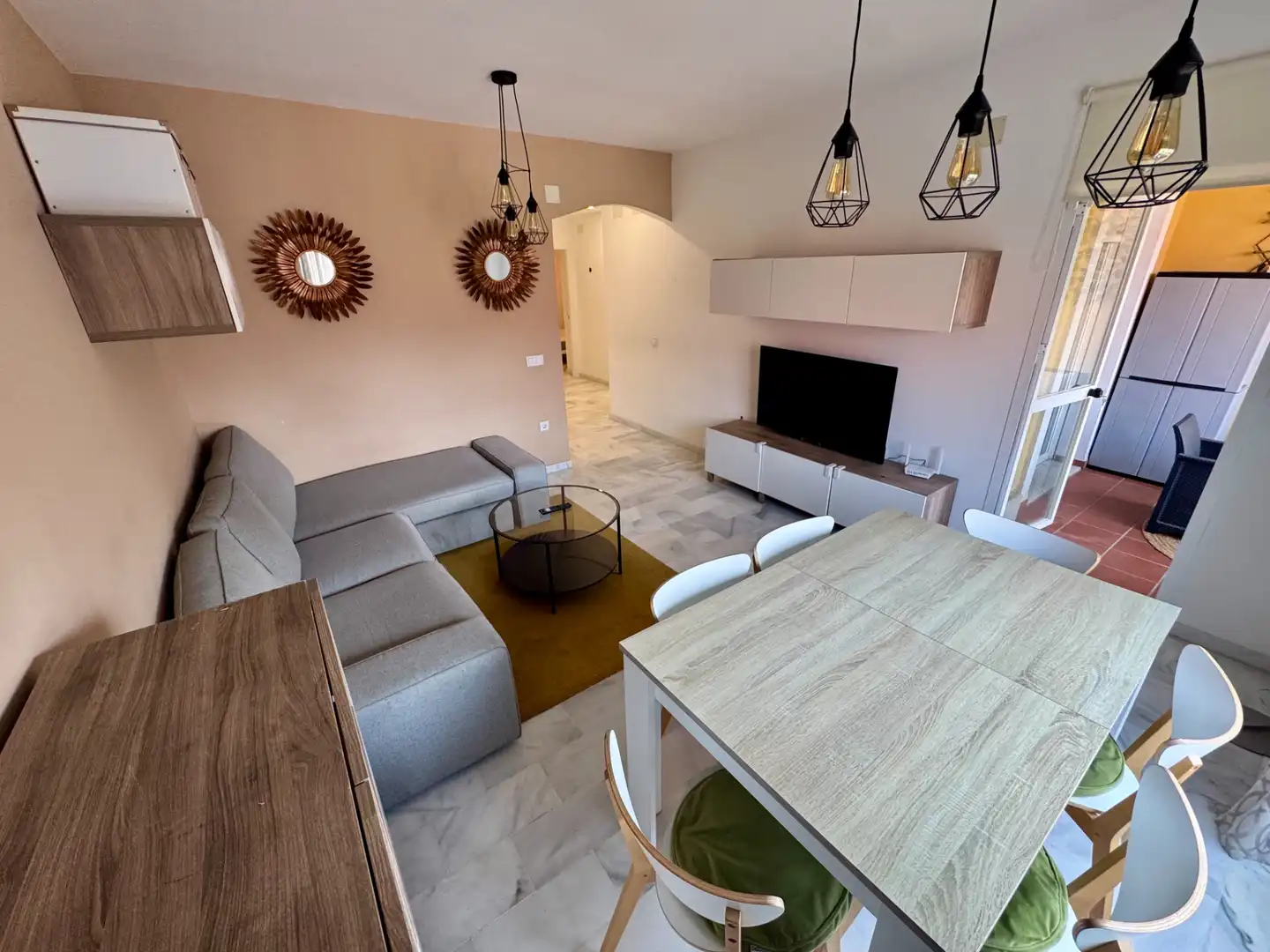Sala de estar de Piso en venta en Estepona con Aire acondicionado, Calefacción y Terraza