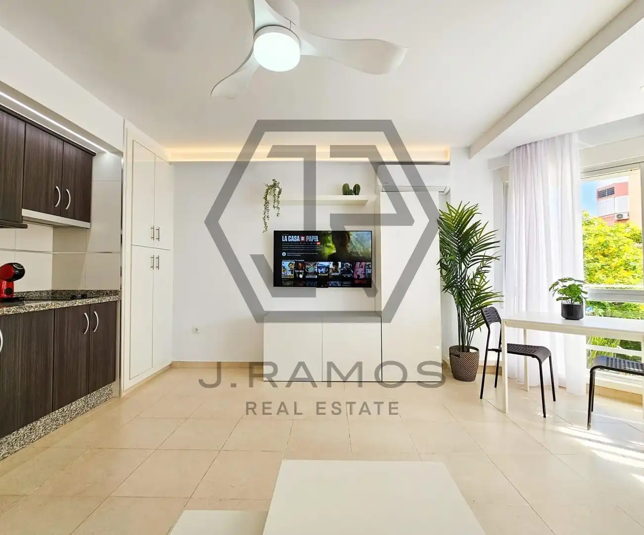 Study for rent in calafate, Centro