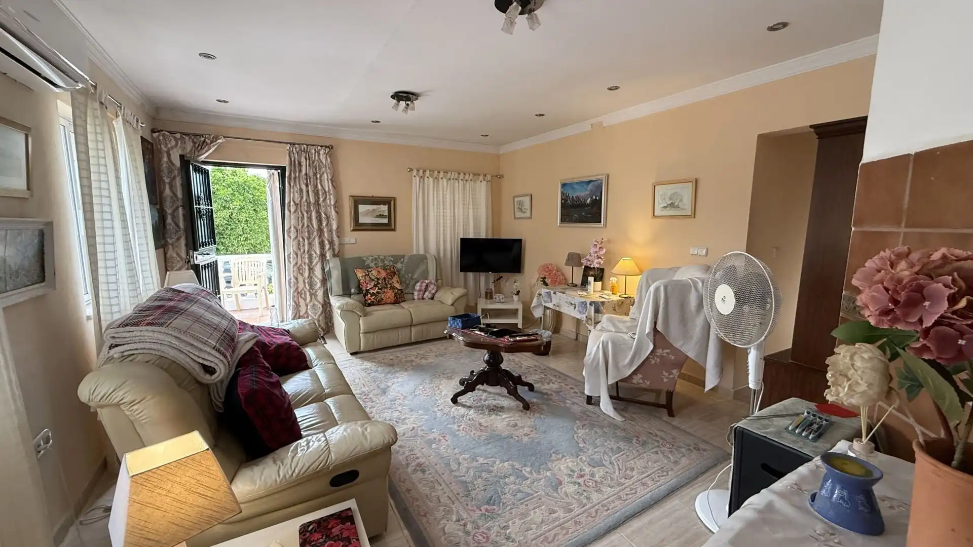 Living room of Country homes for sale in Alhaurín El Grande  with Air Conditioner and Swimming Pool