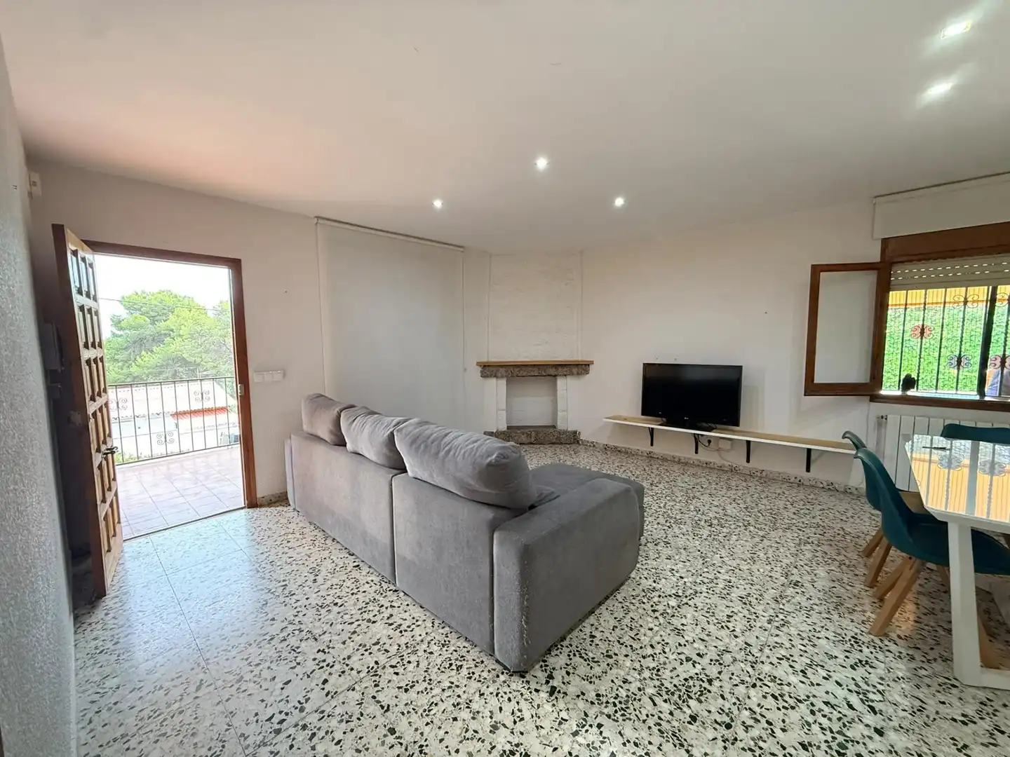 Sala de estar de Casa o chalet en venta en Olèrdola con Calefacción, Jardín privado y Terraza