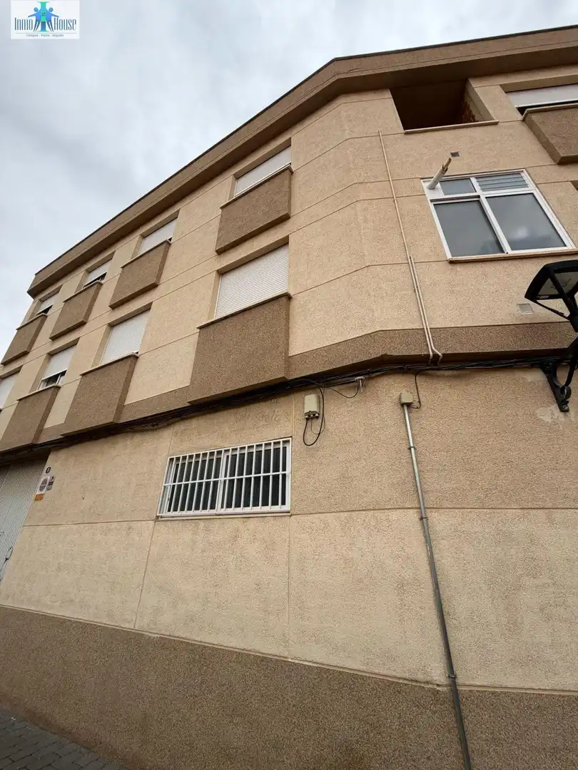 Vista exterior de Piso en venta en Albacete