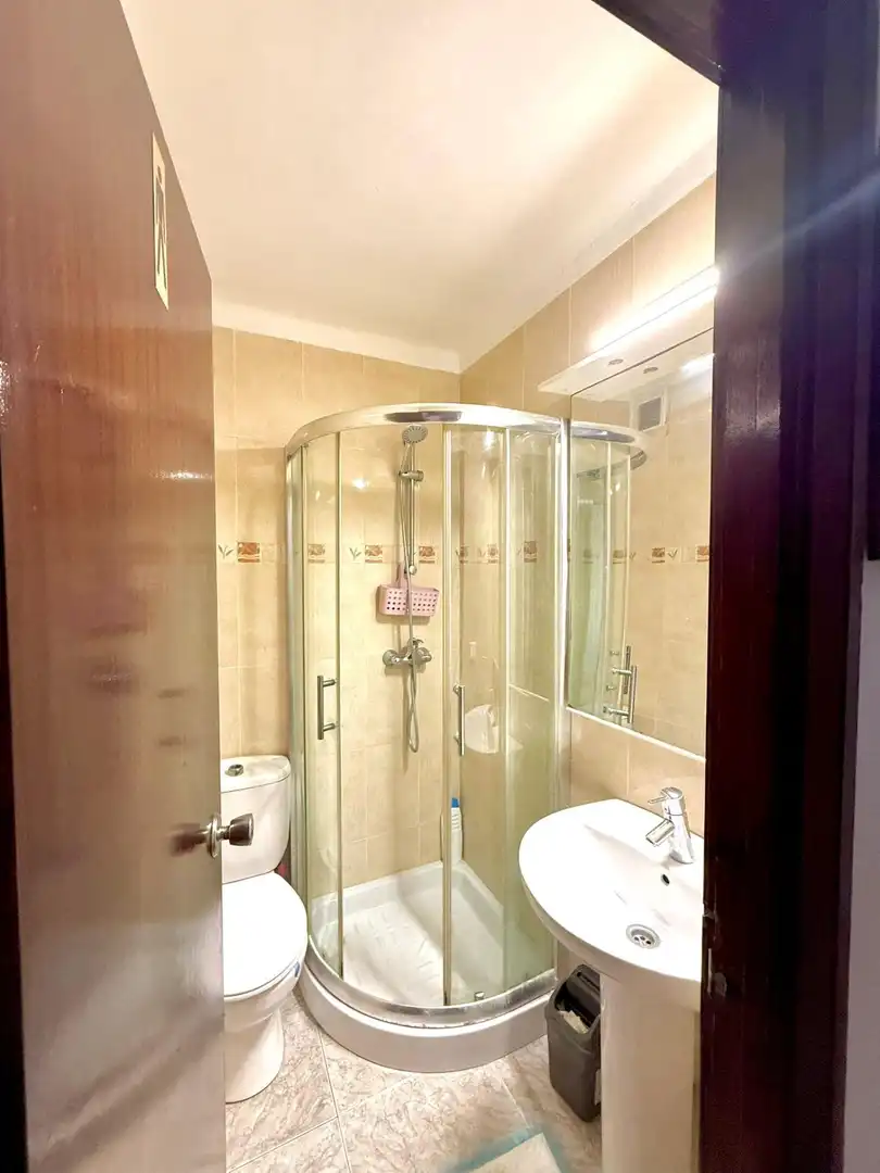 Badezimmer von Wohnungen zum Verkauf in  Palma de Mallorca mit Terrasse und Balkon