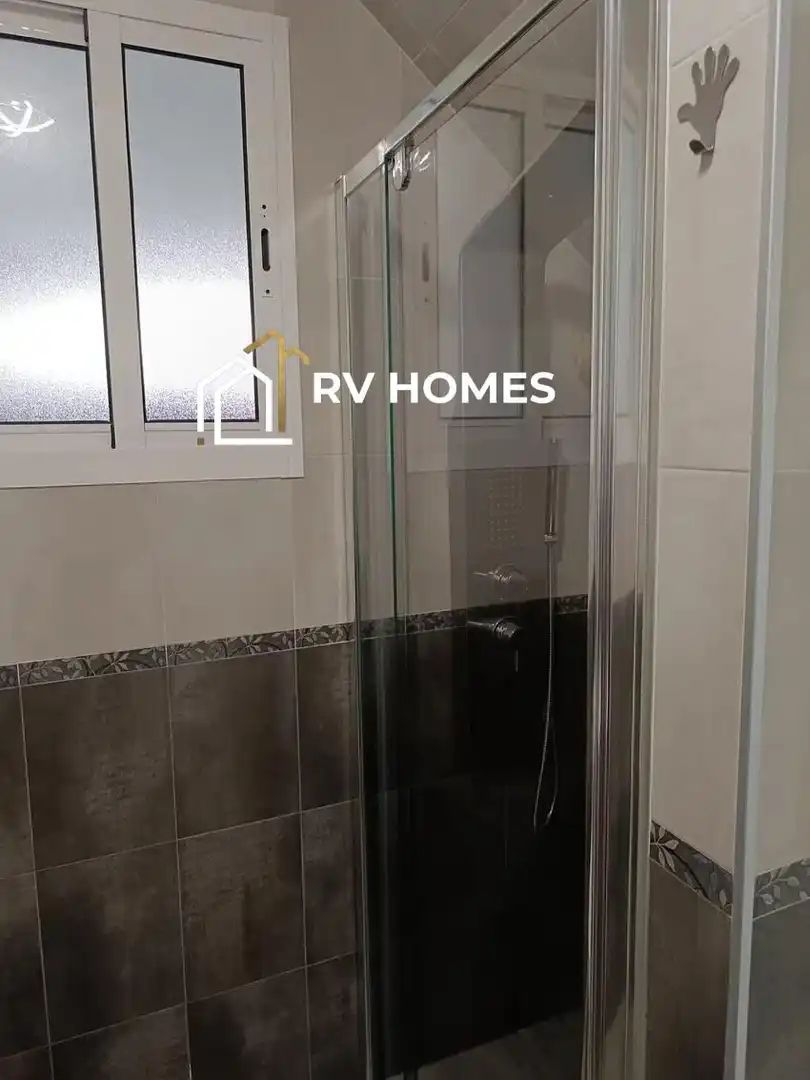 Badezimmer von Einfamilien-Reihenhaus zur Miete in Cáceres mit Heizung, Terrasse und Möbliert