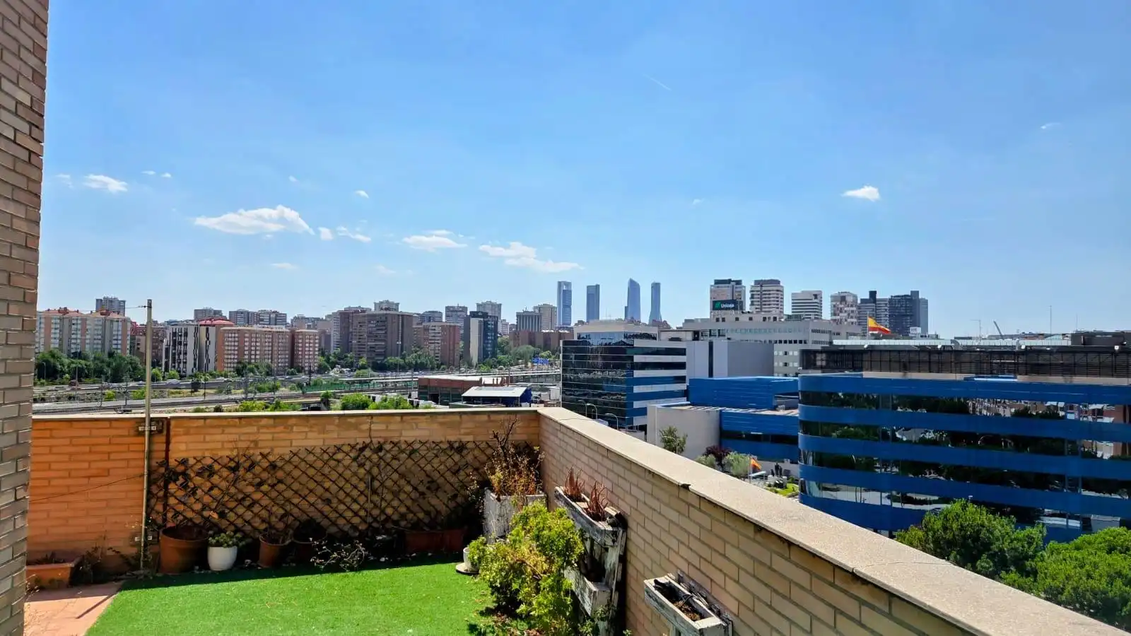 Vista exterior de Ático en venta en Madrid con Aire acondicionado, Calefacción y Parquet