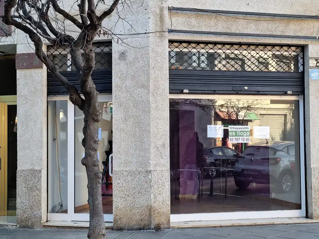 Local comercial en venta en Avenida Montserrat