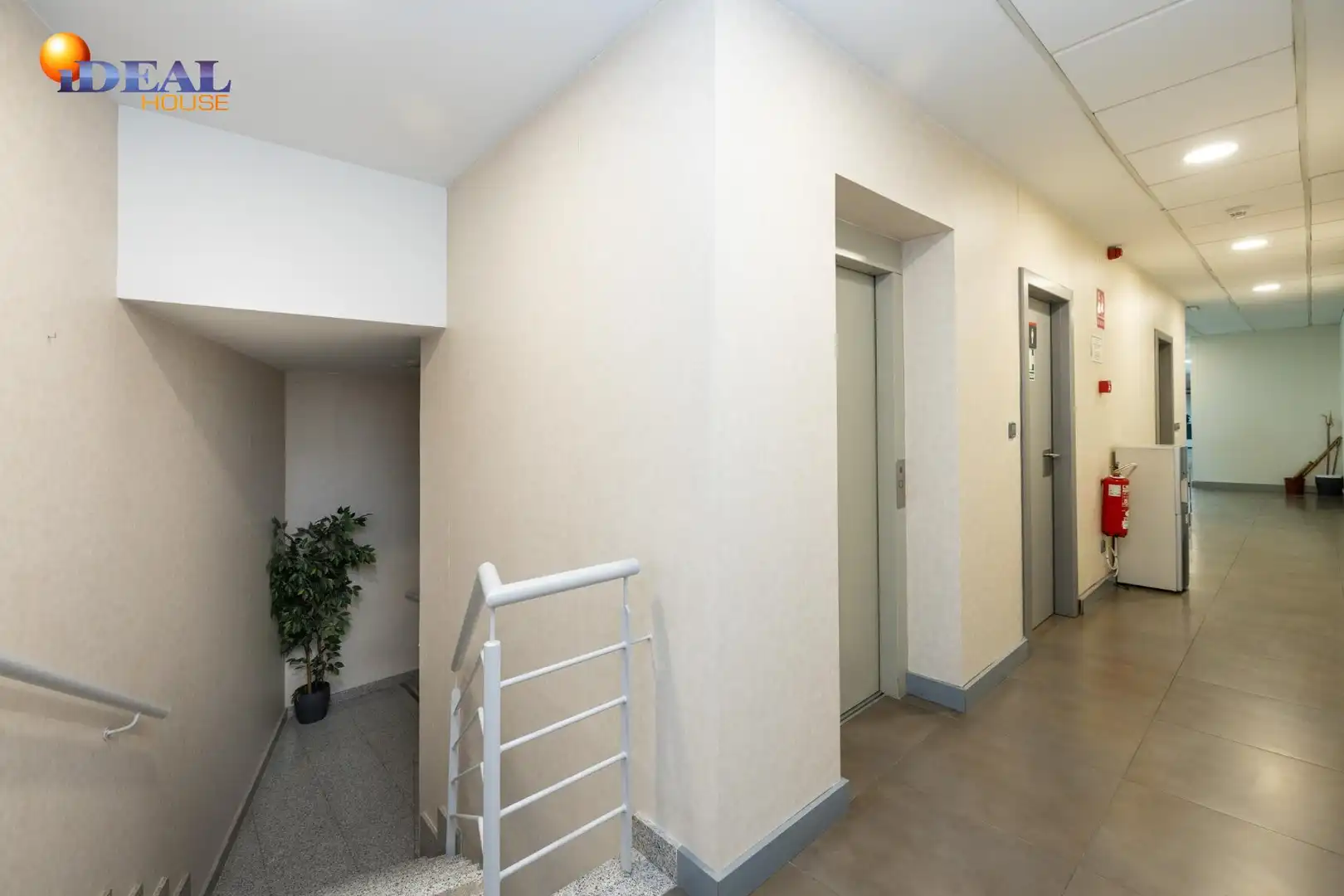 Inmuebles singulares con ascensor en venta en Peligros, imagen 50