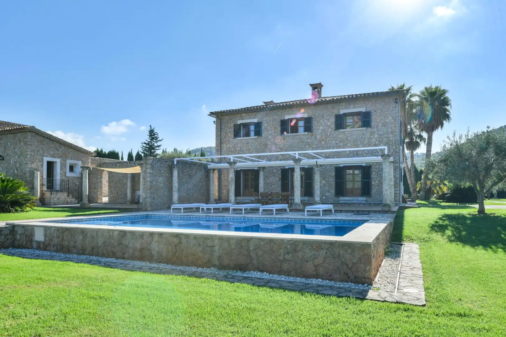 Detached house with garden for sale in Alaró