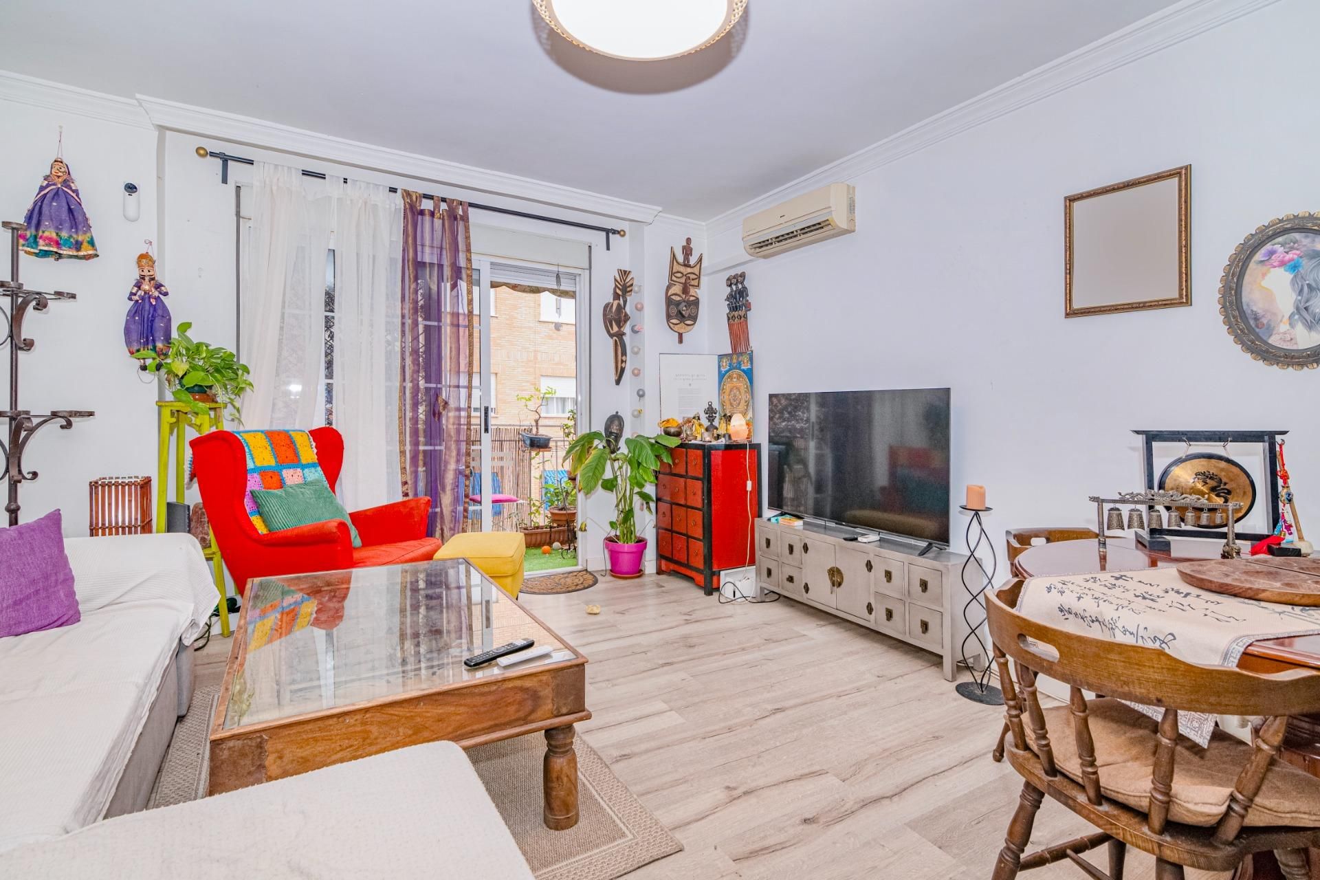 Living room of Flat for sale in  Granada Capital  with Air Conditioner, Heating and Terrace